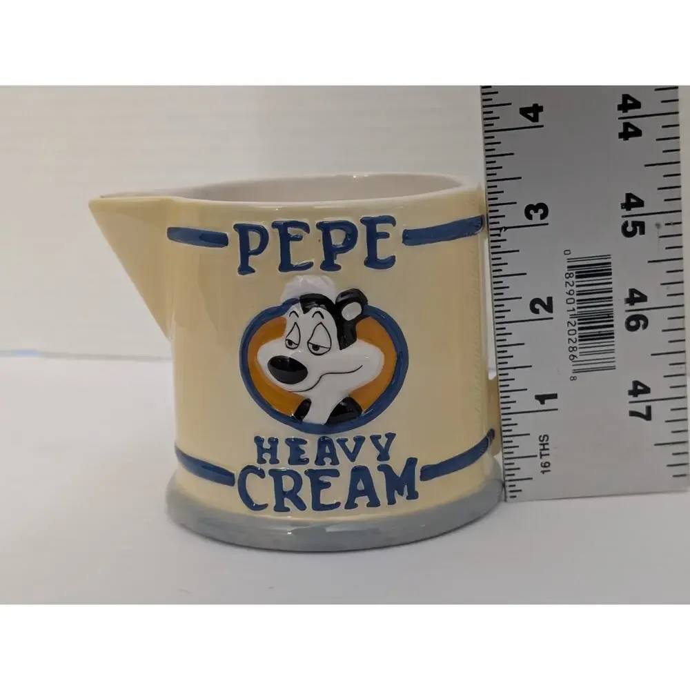 Vtg 1996 Warner Bros. Looney Tunes Pepe Le Pew Heavy Cream Ceramic Pitcher